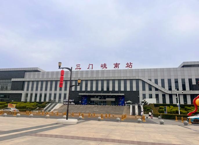 三门峡南站探秘:电动与燃油车的晕车差异